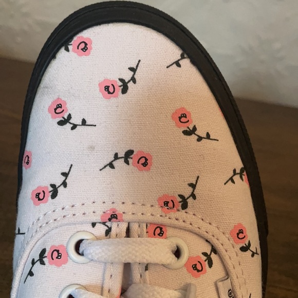 Wmns Lazy Oaf x Vans Authentic sz 6.5W - Picture 7 of 7